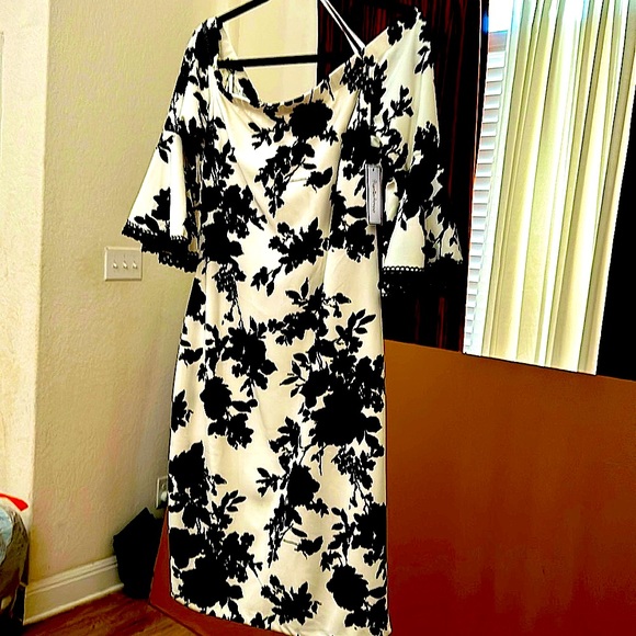 Off the shoulders beautiful white with black floral dress - Picture 3 of 5
